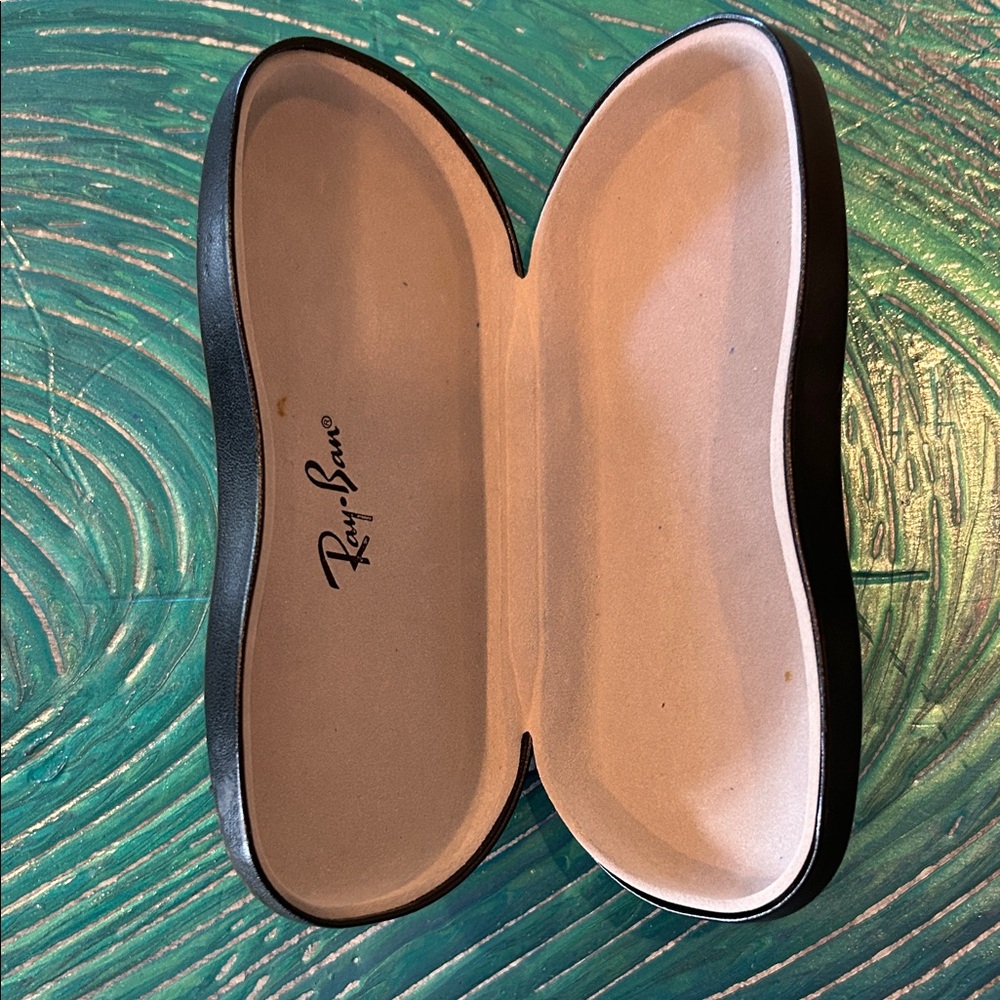 Ray-Ban Black Protective Case - Picture 2 of 4